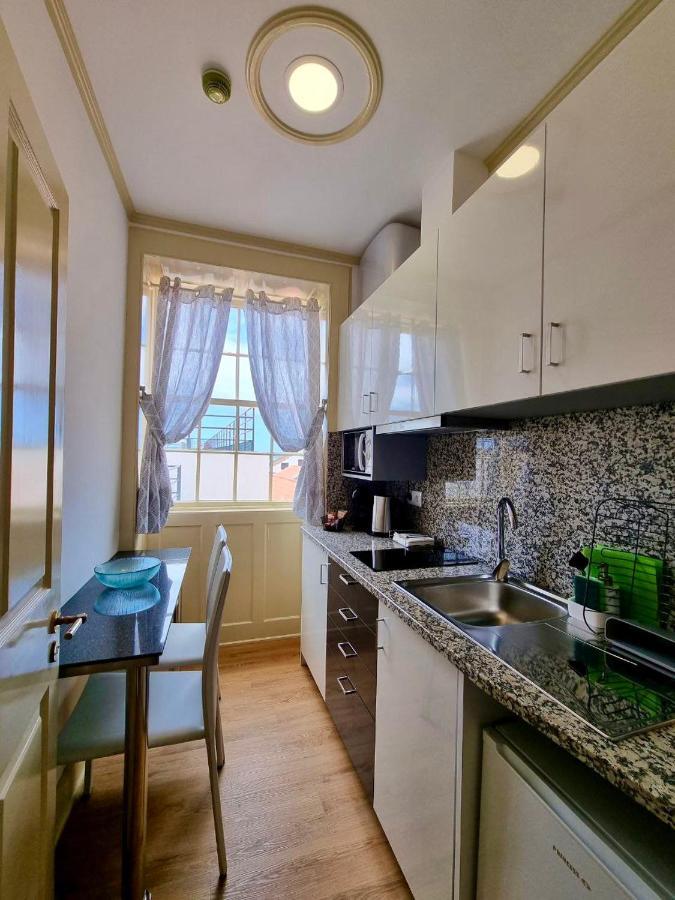 Carreira Apartments Harbour View Free Parking In Heart Funchal المظهر الخارجي الصورة